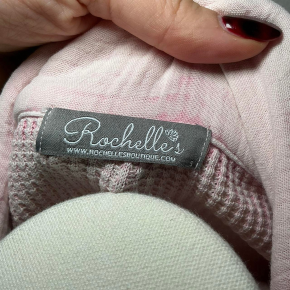 Rochelle’s Boutique pink waffle knit shacket style top - Picture 4 of 4